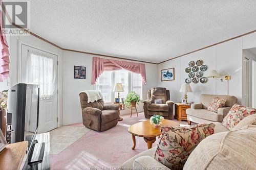 69 Malden Hill, Amherstburg, ON - Indoor Photo Showing Living Room