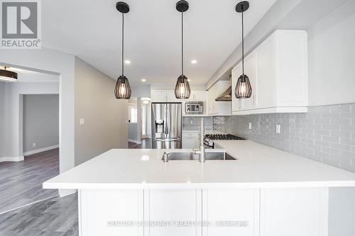 178 High Street, Clarington (Bowmanville), ON - Indoor Photo Showing Kitchen With Upgraded Kitchen