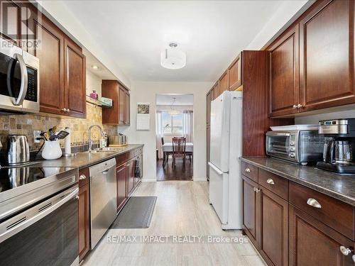 429 Charrington Avenue, Oshawa (Centennial), ON - Indoor Photo Showing Kitchen