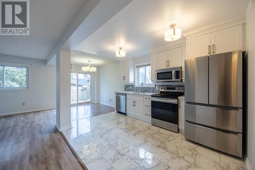 606 Cobblehill Drive, Oshawa (Pinecrest), ON - Indoor Photo Showing Kitchen