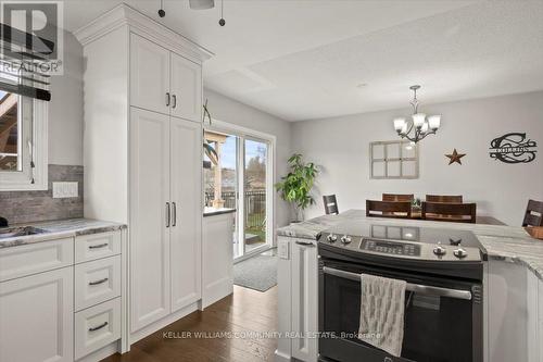 1047 St. Paul'S Street, Peterborough (Northcrest), ON - Indoor Photo Showing Kitchen