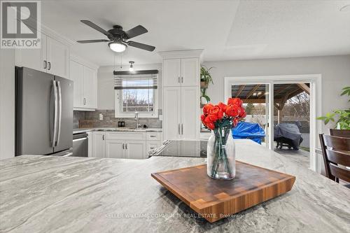 1047 St. Paul'S Street, Peterborough (Northcrest), ON - Indoor Photo Showing Kitchen With Stainless Steel Kitchen