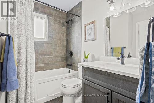 1047 St. Paul'S Street, Peterborough (Northcrest), ON - Indoor Photo Showing Bathroom