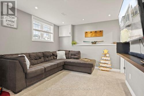 1047 St. Paul'S Street, Peterborough (Northcrest), ON - Indoor Photo Showing Living Room