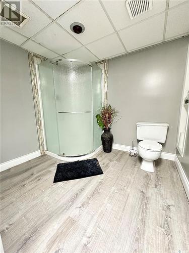 748 Brimacombe Drive, Weyburn, SK - Indoor Photo Showing Bathroom