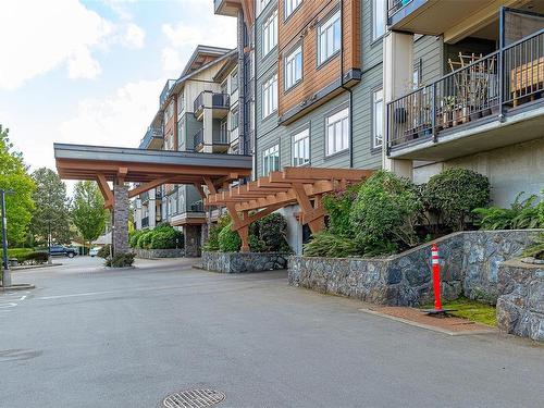 513-623 Treanor Ave, Langford, BC - Outdoor With Balcony