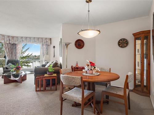 2140-2600 Ferguson Rd, Central Saanich, BC - Indoor Photo Showing Dining Room