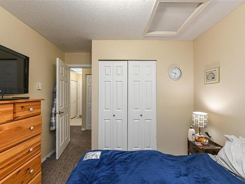 201-220 Back Rd, Courtenay, BC - Indoor Photo Showing Bedroom