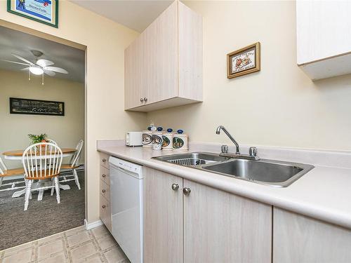 201-220 Back Rd, Courtenay, BC - Indoor Photo Showing Kitchen With Double Sink