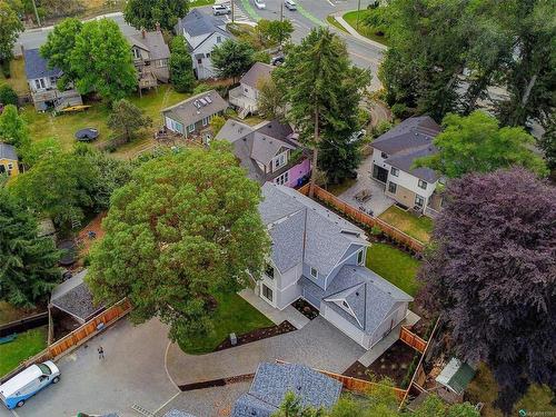 2076 Hampshire Lane, Oak Bay, BC 