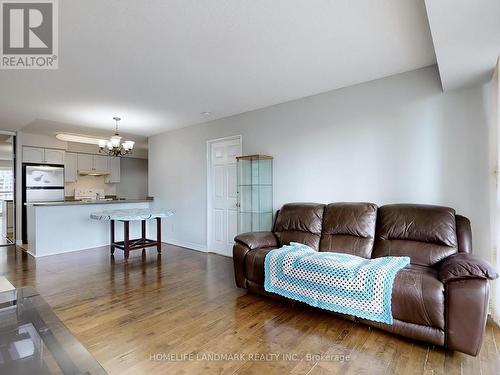 2208 - 18 Parkview Avenue, Toronto, ON - Indoor Photo Showing Living Room