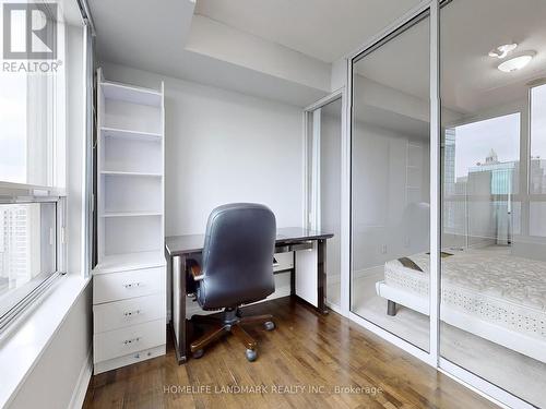 2208 - 18 Parkview Avenue, Toronto, ON - Indoor Photo Showing Office