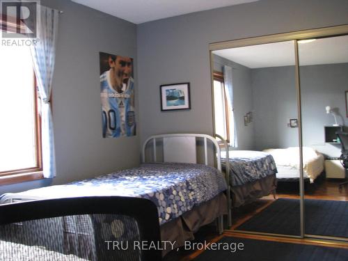 2308 Walsh Avenue, Ottawa, ON - Indoor Photo Showing Bedroom