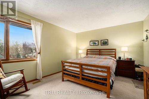 2308 Walsh Avenue, Ottawa, ON - Indoor Photo Showing Bedroom