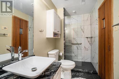 2308 Walsh Avenue, Ottawa, ON - Indoor Photo Showing Bathroom