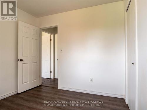 10 Cindy Drive, St. Catharines (437 - Lakeshore), ON - Indoor Photo Showing Other Room