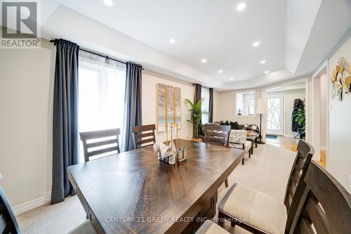 625 Autumnwood Trail, Oshawa, ON - Indoor Photo Showing Dining Room