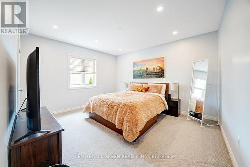 625 Autumnwood Trail, Oshawa, ON - Indoor Photo Showing Bedroom