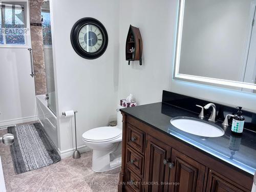 502 Remembrance Street, Timmins (Porcupine - West), ON - Indoor Photo Showing Bathroom