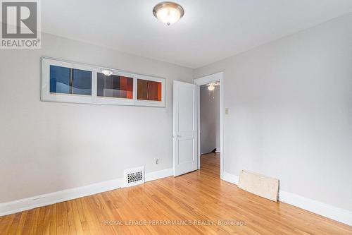 107 Russell Avenue, Ottawa, ON - Indoor Photo Showing Other Room