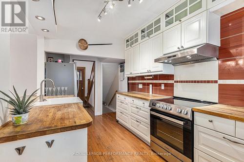 107 Russell Avenue, Ottawa, ON - Indoor Photo Showing Kitchen