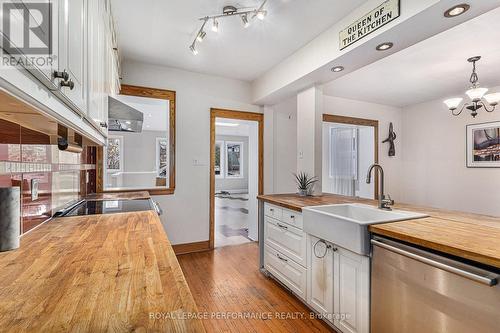 107 Russell Avenue, Ottawa, ON - Indoor Photo Showing Kitchen