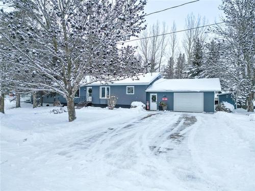 219 3Rd Avenue W, Souris, MB - Outdoor With Facade