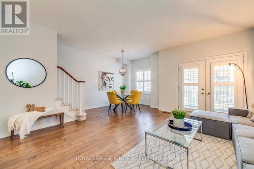 44 Nisbet Boulevard, Hamilton, ON - Indoor Photo Showing Living Room