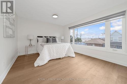 45 Munroe Street, Hamilton, ON - Indoor Photo Showing Bedroom