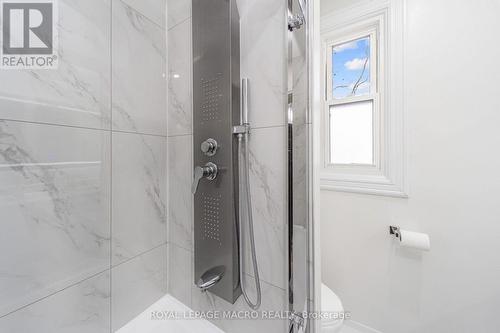 45 Munroe Street, Hamilton, ON - Indoor Photo Showing Bathroom