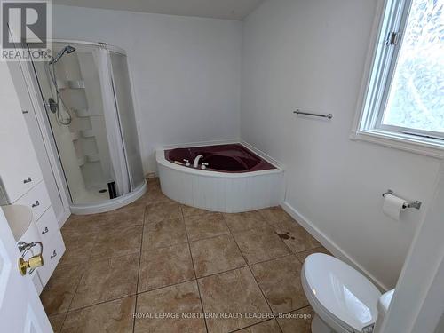 364 Craig Street, Timmins (Mtj - Main Area), ON - Indoor Photo Showing Bathroom