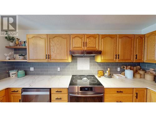 1608 Staple Crescent, Cranbrook, BC - Indoor Photo Showing Kitchen