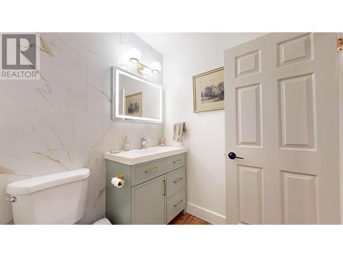 1608 Staple Crescent, Cranbrook, BC - Indoor Photo Showing Bathroom