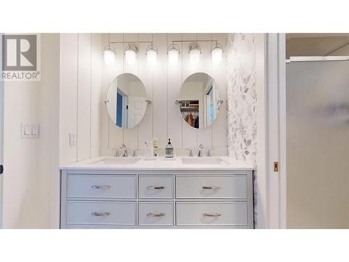 1608 Staple Crescent, Cranbrook, BC - Indoor Photo Showing Bathroom