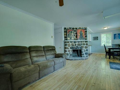 Salon - 58  - 60 Rue Pilon, Sainte-Adèle, QC - Indoor Photo Showing Living Room With Fireplace