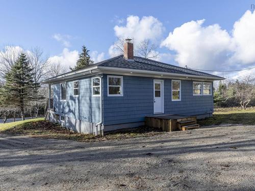 374 New Russell Road, New Ross, NS 