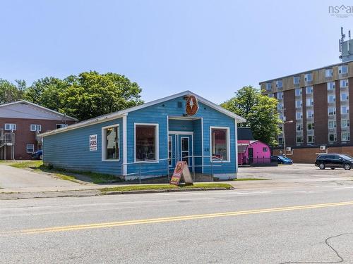 435 Main Street, Yarmouth, NS 