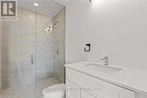 1 Bedroom - 57 Carlisle Street, St. Catharines (451 - Downtown), ON - Indoor Photo Showing Bathroom