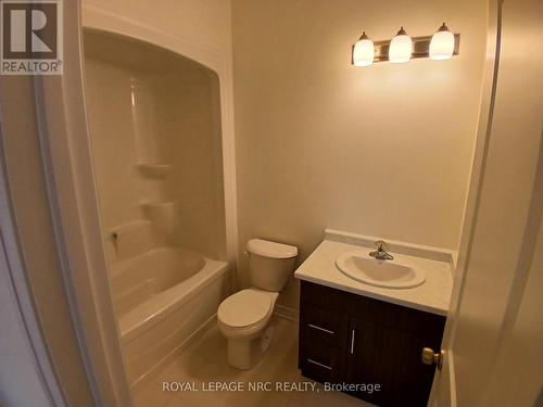 12-397 Garrison Road, Fort Erie (333 - Lakeshore), ON - Indoor Photo Showing Bathroom