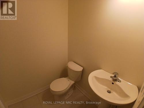 12-397 Garrison Road, Fort Erie (333 - Lakeshore), ON - Indoor Photo Showing Bathroom