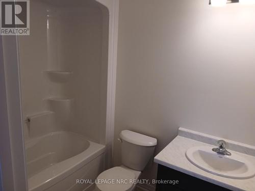 12-397 Garrison Road, Fort Erie (333 - Lakeshore), ON - Indoor Photo Showing Bathroom