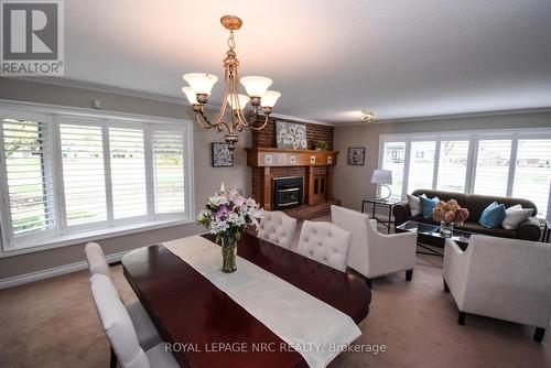 15 Burgess Drive, Grimsby (542 - Grimsby East), ON - Indoor Photo Showing Living Room With Fireplace