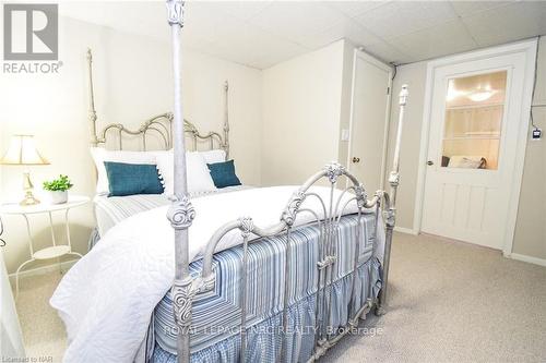 15 Burgess Drive, Grimsby (542 - Grimsby East), ON - Indoor Photo Showing Bedroom