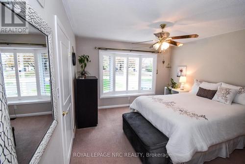 15 Burgess Drive, Grimsby (542 - Grimsby East), ON - Indoor Photo Showing Bedroom