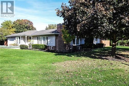 15 Burgess Drive, Grimsby (542 - Grimsby East), ON - Outdoor