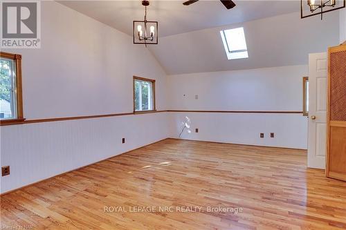 327 South Mill Street, Fort Erie (335 - Ridgeway), ON - Indoor Photo Showing Other Room