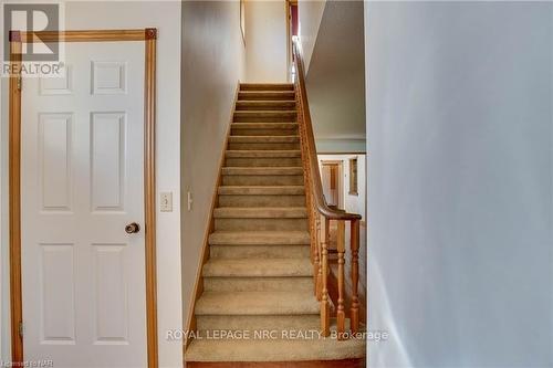 327 South Mill Street, Fort Erie (335 - Ridgeway), ON - Indoor Photo Showing Other Room