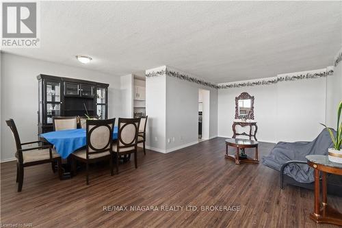 409 - 215 Glenridge Avenue, St. Catharines (461 - Glendale/Glenridge), ON - Indoor Photo Showing Dining Room