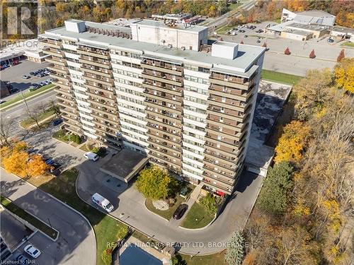 409 - 215 Glenridge Avenue, St. Catharines (461 - Glendale/Glenridge), ON - Outdoor With View