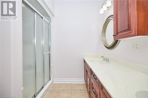 138 Loretta Drive, Niagara-On-The-Lake (108 - Virgil), ON - Indoor Photo Showing Bathroom